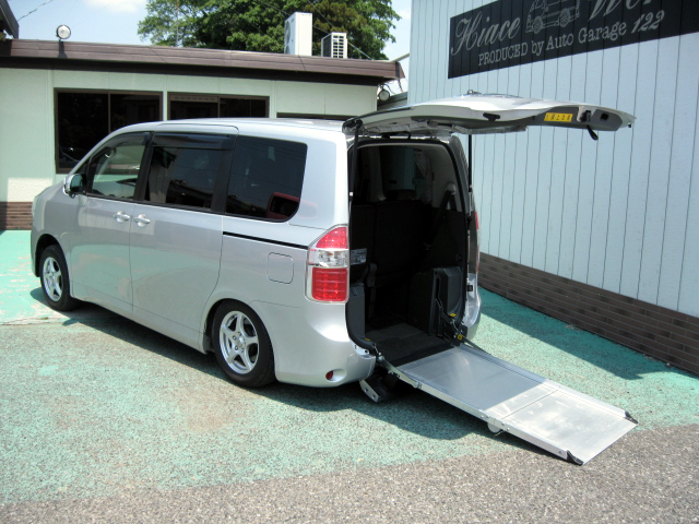 買取 福祉車両 ノア スロープ 8ナンバー 車椅子 H30.3.27.jpg