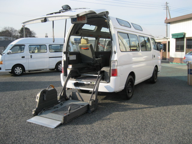 買取　福祉車両　日産　ｷｬﾗﾊﾞﾝ　ﾁｪｱｷｬﾌﾞ　車椅子昇降ﾘﾌﾄ　2019.8.10.JPG