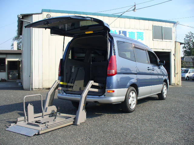 日産　セレナ　福祉車両　チェアキャブ　車椅子リフト　8ナンバー　23.10.jpg