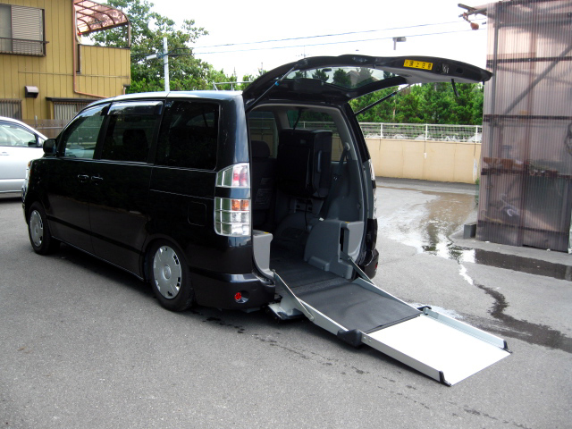 買取　福祉車両　VOXY　ｳﾞｫｸｼ-　ｽﾛｰﾊﾟｰ　5ﾅﾝﾊﾞｰ　2018.8.2.jpg