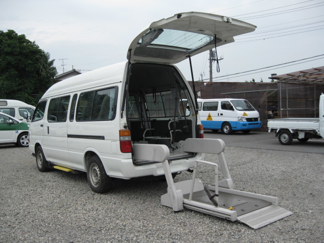 高価買取　福祉車両　ﾊｲｴｰｽｺﾐｭｰﾀｰ　車椅子ﾘﾌﾄ　RZH125B　H27.7.5.jpg