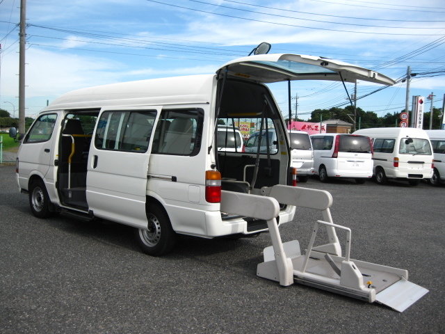 買取　福祉車両　ﾊｲｴｰｽｺﾐｭｰﾀｰ　8ﾅﾝﾊﾞｰ　ｳｪﾙｷｬﾌﾞ　車椅子ﾘﾌﾄ　2018.10.4.jpg