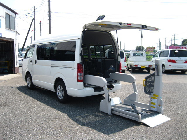 買取　福祉車両　ﾊｲｴｰｽ　ｳｪﾙｷｬﾌﾞ　車椅子ﾘﾌﾄ　2022.7.30.JPG