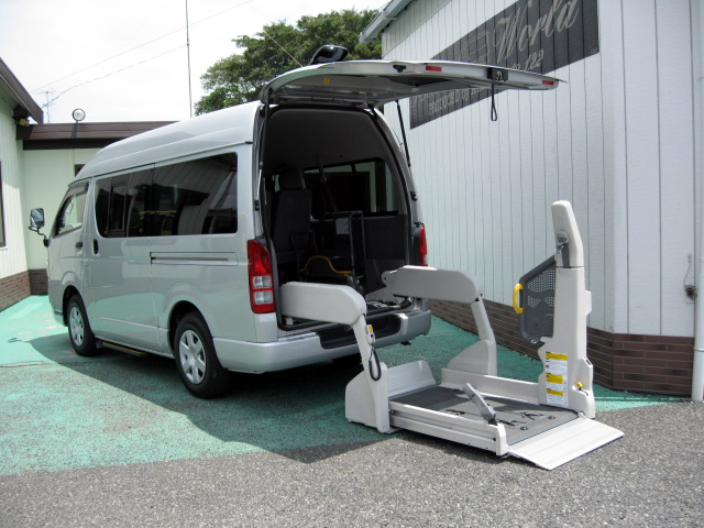 買取 福祉車両 レジアスエース ウェルキャブ 車イスリフト TRH200K改 8ナンバー H30.6.4.jpg