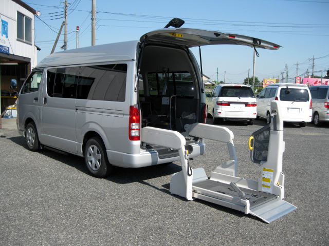 買取　福祉車両　ﾊｲｴｰｽｳｪﾘｷｬﾌﾞ　車椅子　TRH200K　H30.5.26.jpg