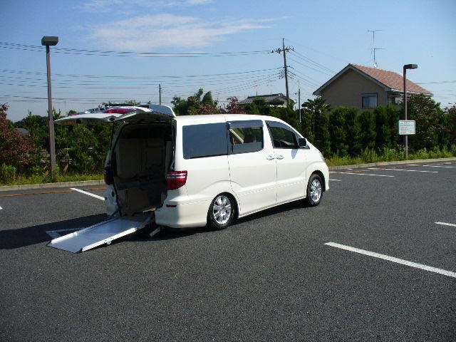 トヨタ　アルファード　福祉車両　ウェルキャブ　車椅子スロープ　買い取り　23.9.jpg