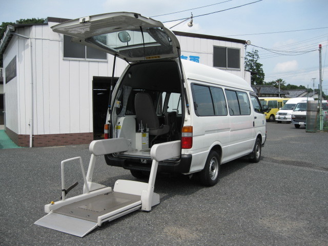 買取　ﾊｲｴｰｽｺﾐｭｰﾀｰ　福祉車両　ｳｪﾙｷｬﾌﾞ　車椅子ﾘﾌﾄ　H27.11.17.jpg