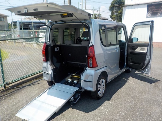 タント福祉車両　スロープ 福祉車両タントカスタム｜車いす仕様車スロープタイプ（動画あり）