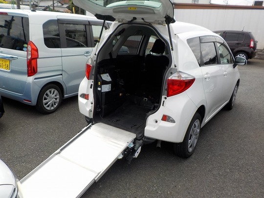 トヨタ・ラクティス（福祉車両 車椅子スロープ車）の買取相場チェック